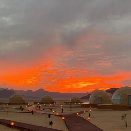 Wadi Rum Anwar Luxury Camp Bagian luar foto