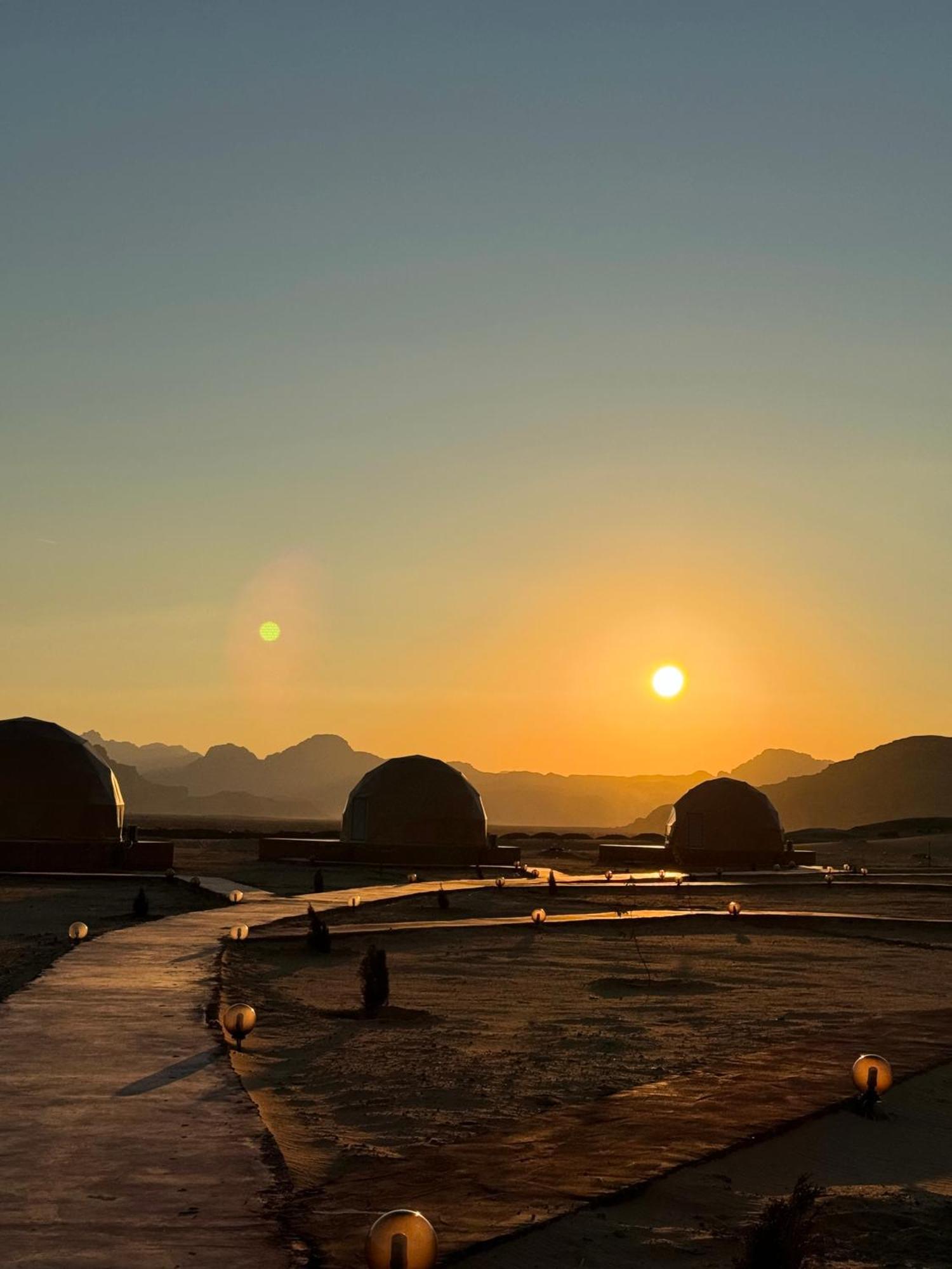Wadi Rum Anwar Luxury Camp Bagian luar foto