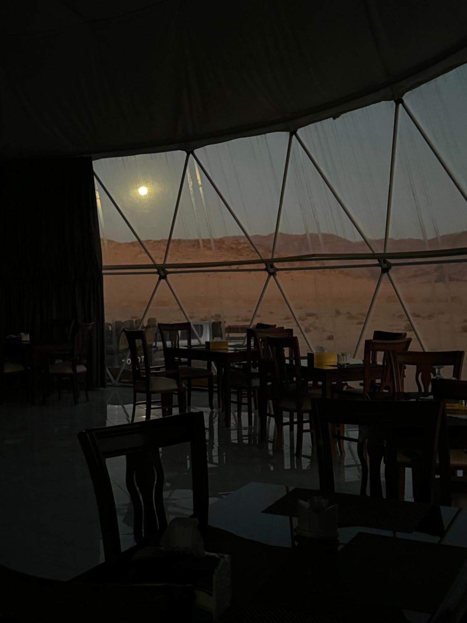 Wadi Rum Anwar Luxury Camp Bagian luar foto