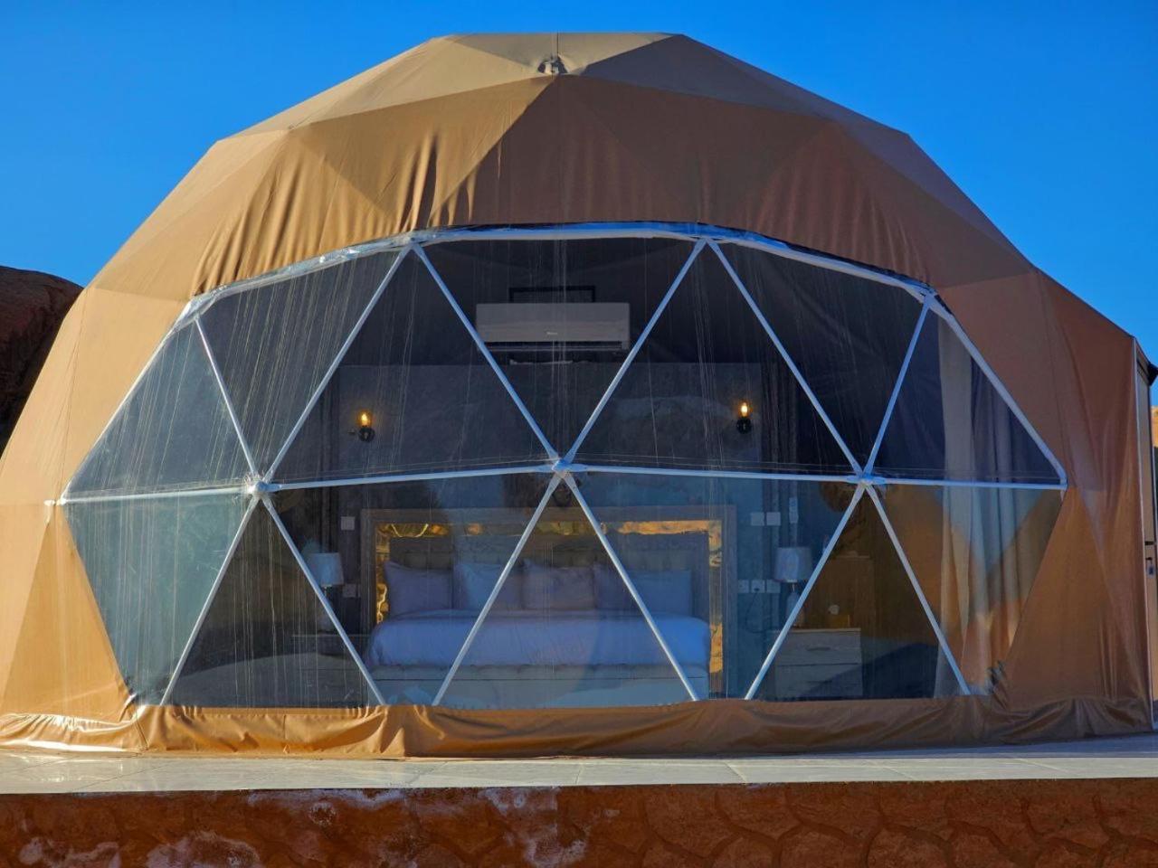 Wadi Rum Anwar Luxury Camp Bagian luar foto